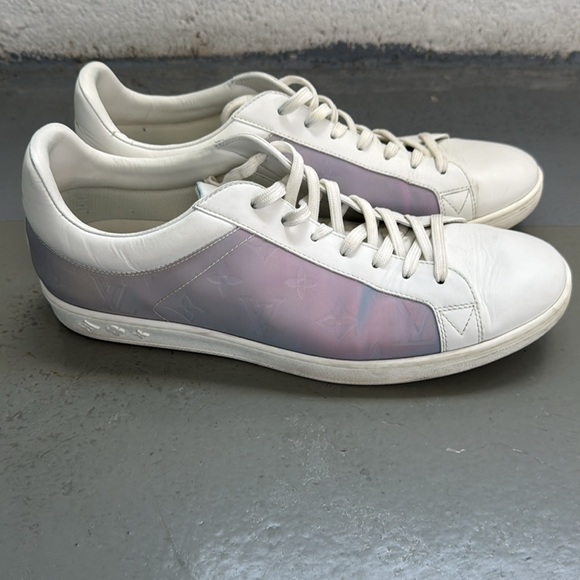 LOUIS VUITTON LV UNISEX LV LUXEMBOURG SNEAKER IN IRIDESCENT MONOGRAM  size 9 - Picture 3 of 9